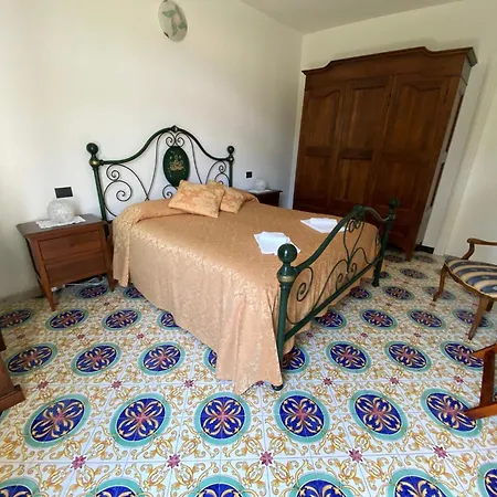 Margherita فندق ليفانتو