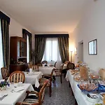 Margherita Hotel