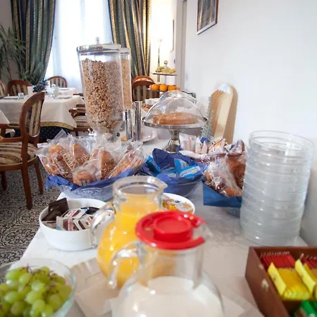 Margherita فندق ليفانتو